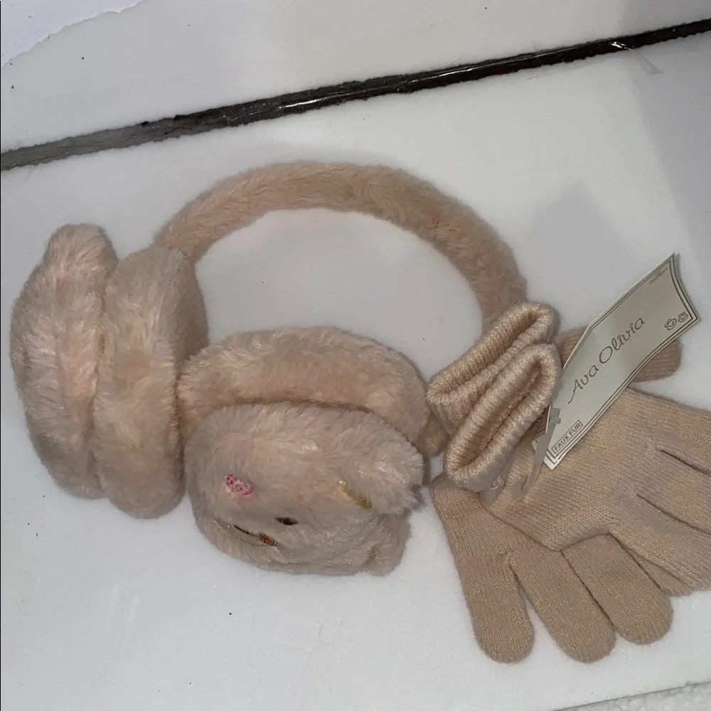 Kids Cream/Tan bear gloves and eat muffs set faux fur